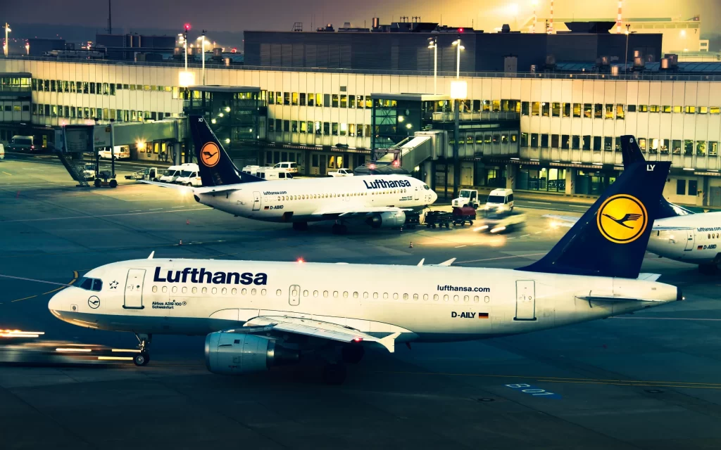 Airplanes Airport Lufthansa Blue Yellow Runway