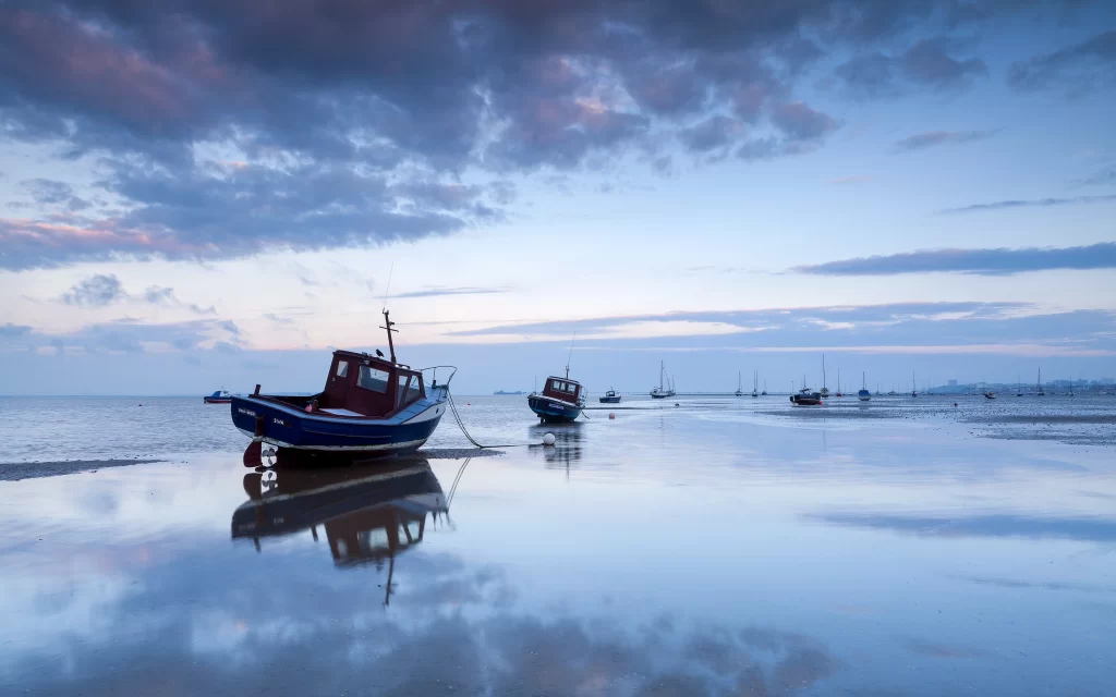 Boats Reflection Water Sky Clouds Horizon