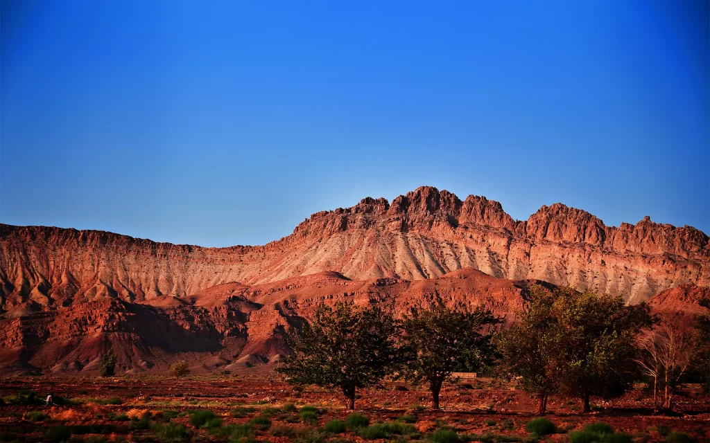 Desert Mountain Red Rock Clear Sky Scenic
