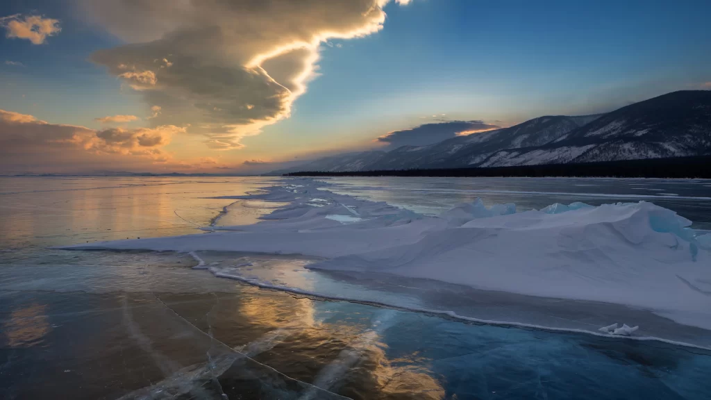 Frozen Lake Snowy Mountains Sunset Clouds Ice Cracks