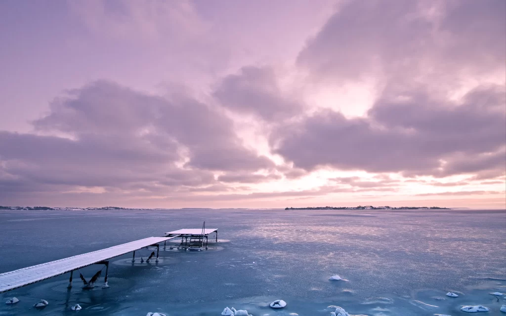 Frozen Lake Snowy Pier Cloudy Sky Winter Dawn