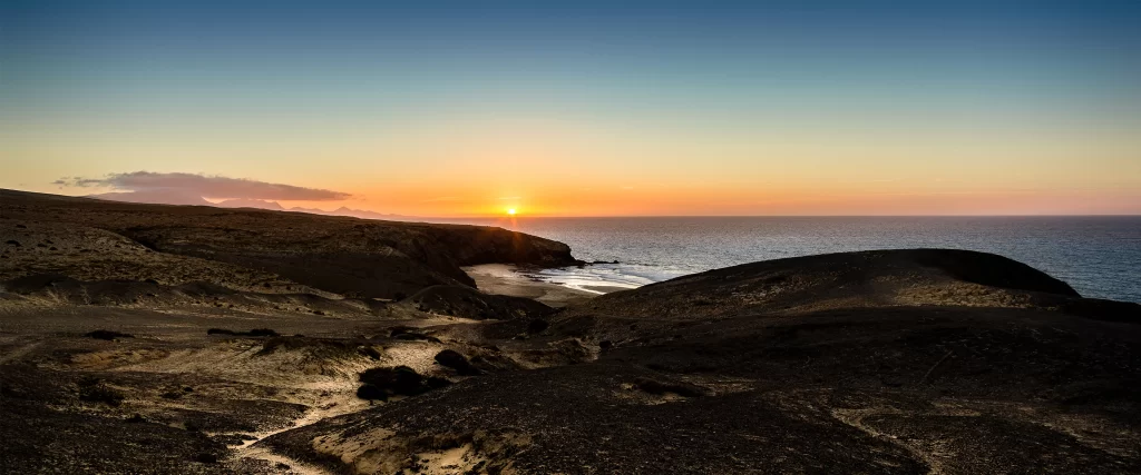 Sunset, beach, ocean, cliffs, sky, tranquil