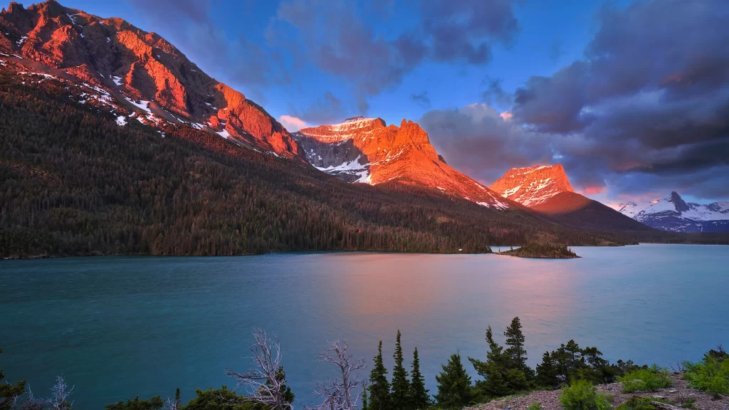 Sunset mountains lake clouds reflection nature