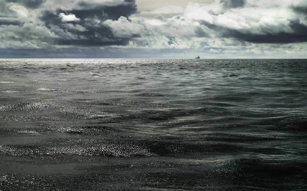 ocean waves clouds horizon sky sea