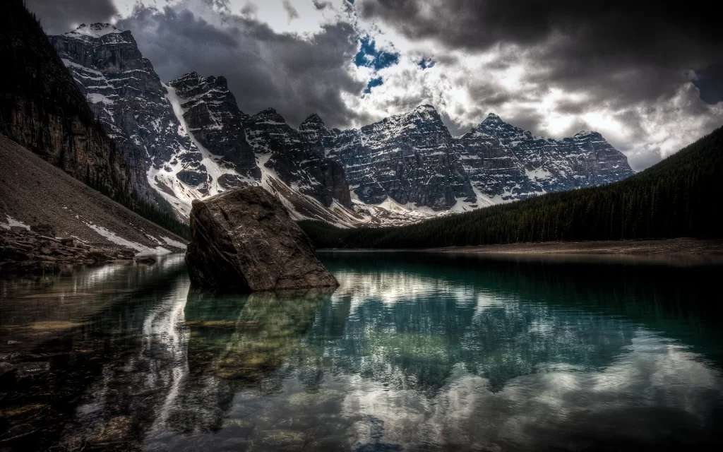 Mountain Lake Reflection Clouds Rocky Peaks Snow