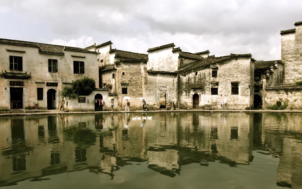 Traditional Village Ancient Architecture Reflection Water Ducks